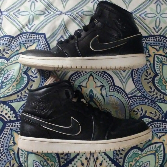 Nike Other - 💲SOLD💲Nike Air Jordan 1 Retro High top OG